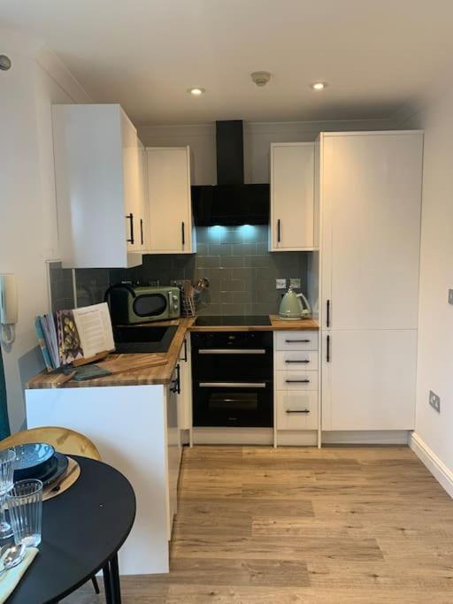 Alto - Lovely 2 Bedroom Serviced Apartment Bristol By Mint Stays Extérieur photo